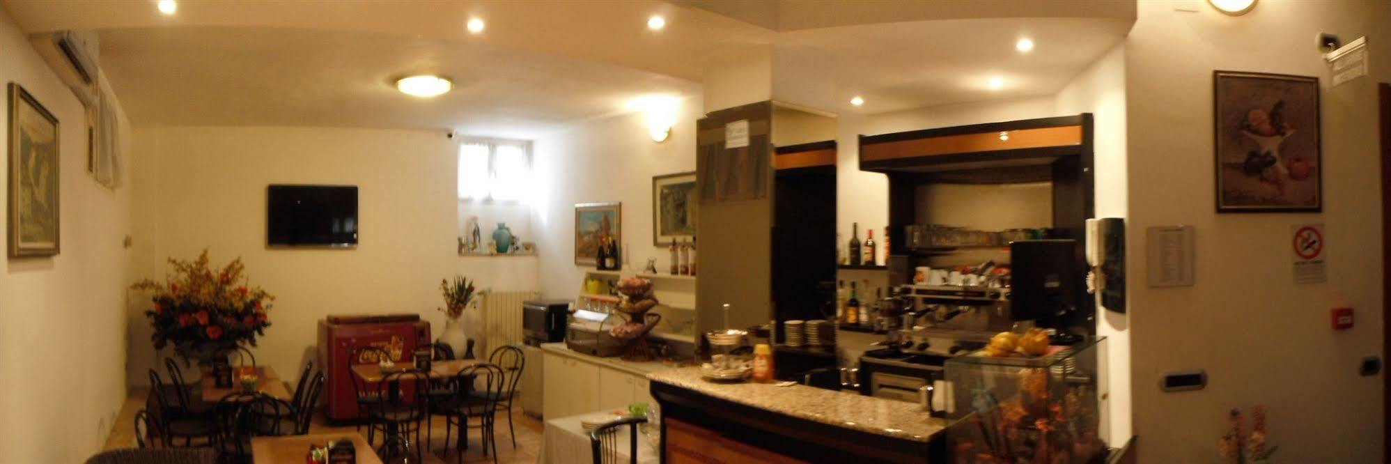 Hotel Renato Sesto San Giovanni Buitenkant foto