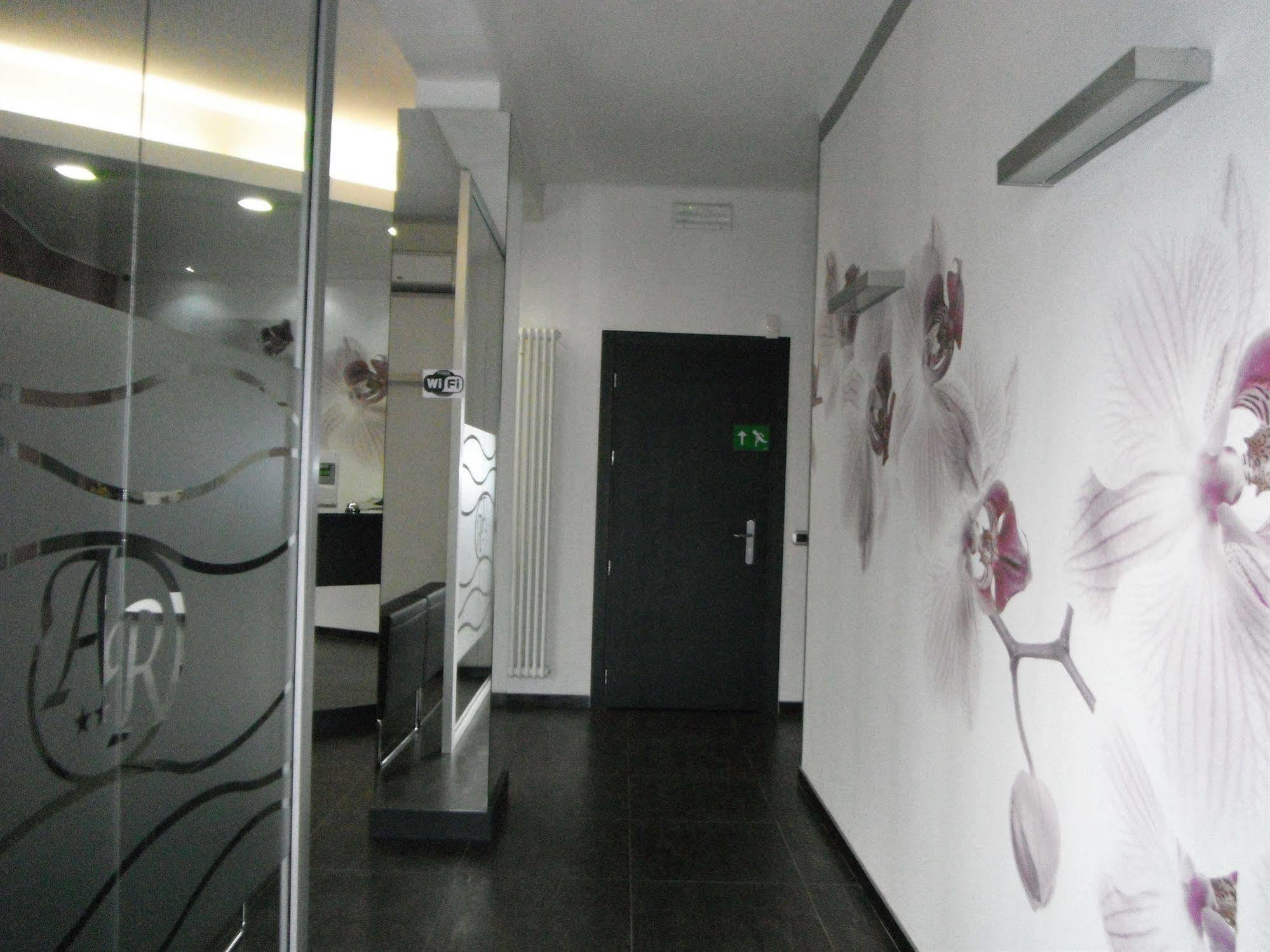 Hotel Renato Sesto San Giovanni Buitenkant foto